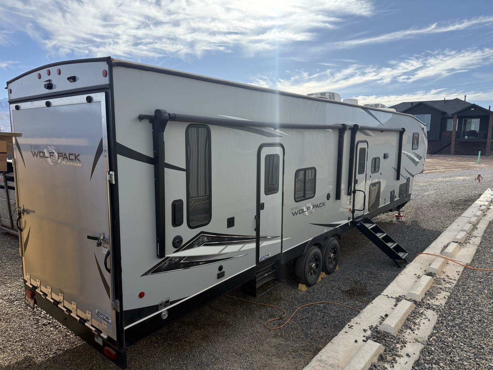 2022 Platinum Wolf Pack Toy Hauler