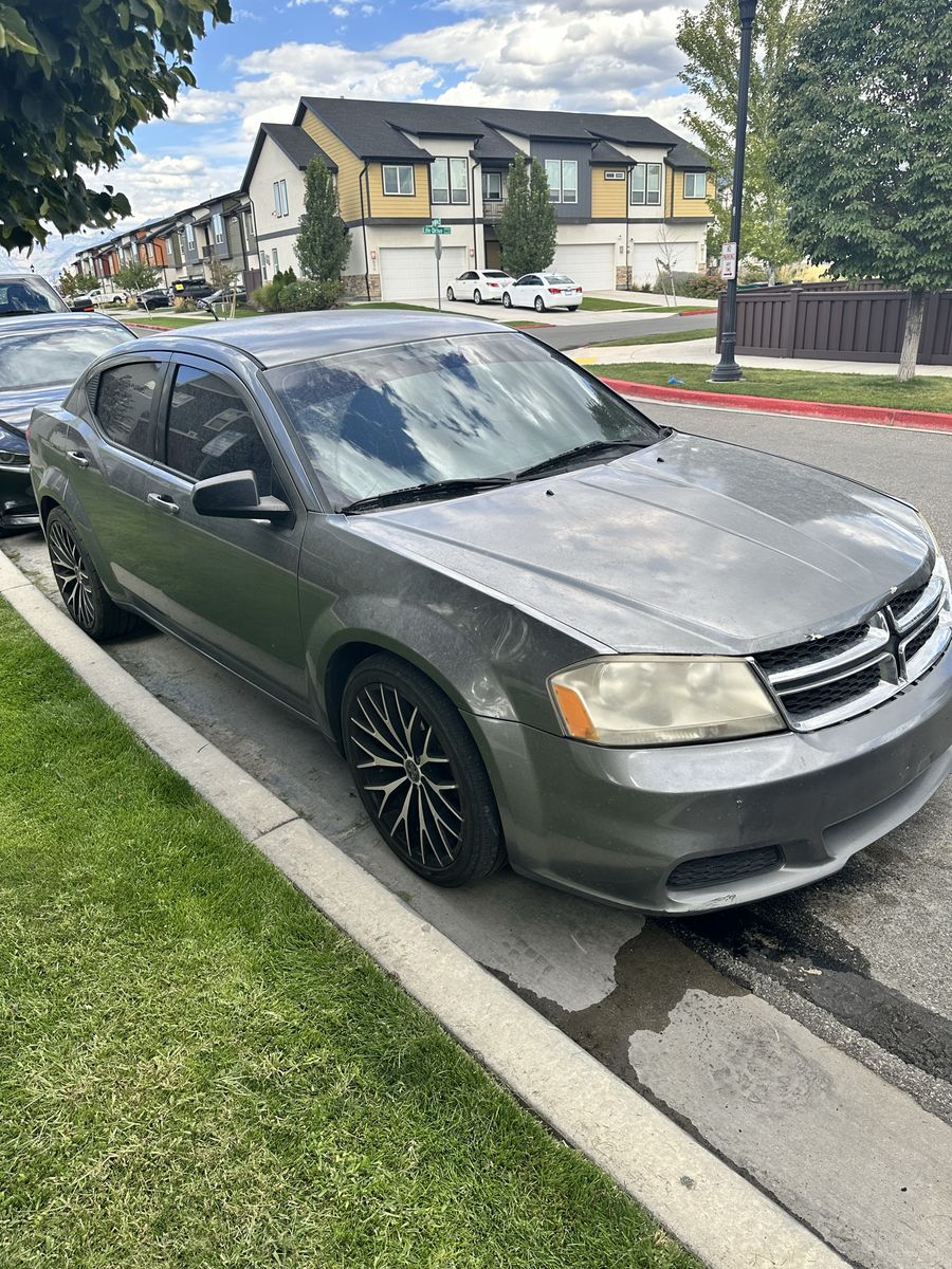2012 Dodge Avenger SE