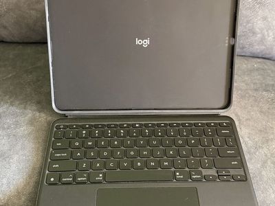 Logitech Combo Touch Keyboard Case for iPad Air 13-inch (M2/M3) - Graphite