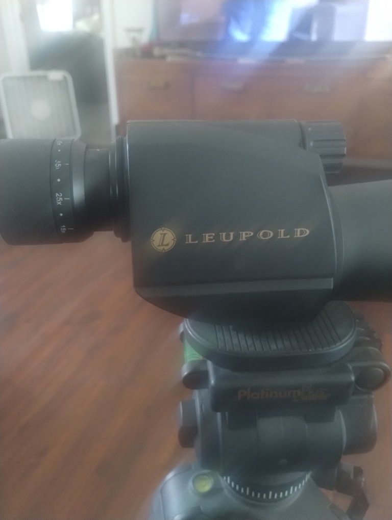 Leupold Spotting Scope, 100% Waterproof, with Carry Case and Platinum Plus Tripod