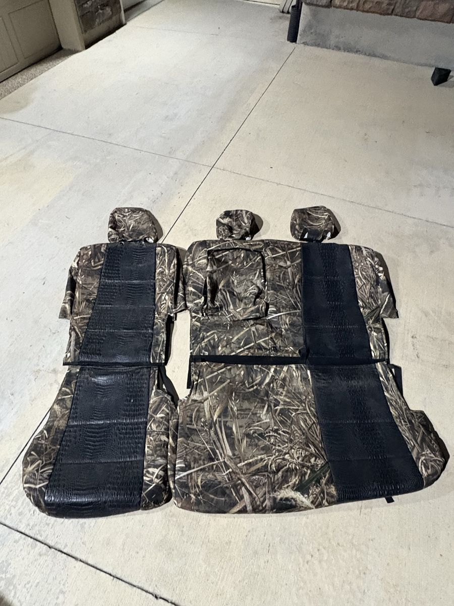 RealTree Max-5 Camo & Black Alligator Texture BACK SEATS ONLY Seat Covers 2014 F-350 lariat .