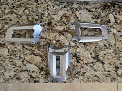 Ford Mustang GT V8 S550 steering wheel trim OEM 3