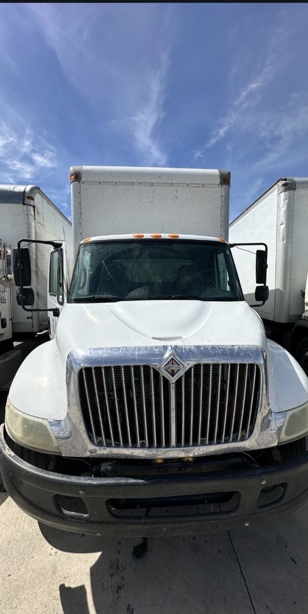 2005 INTERNATIONAL DURASTAR 4300