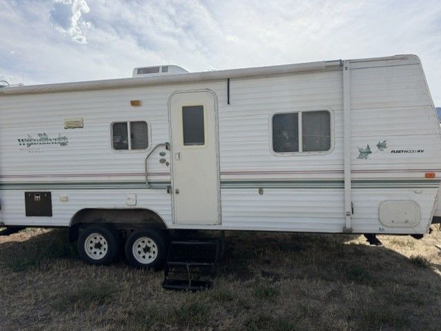 2001 Fleetwood Wilderness 25Z 