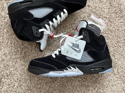 Air Jordan 5 Retro Metallic Black / Fire Red