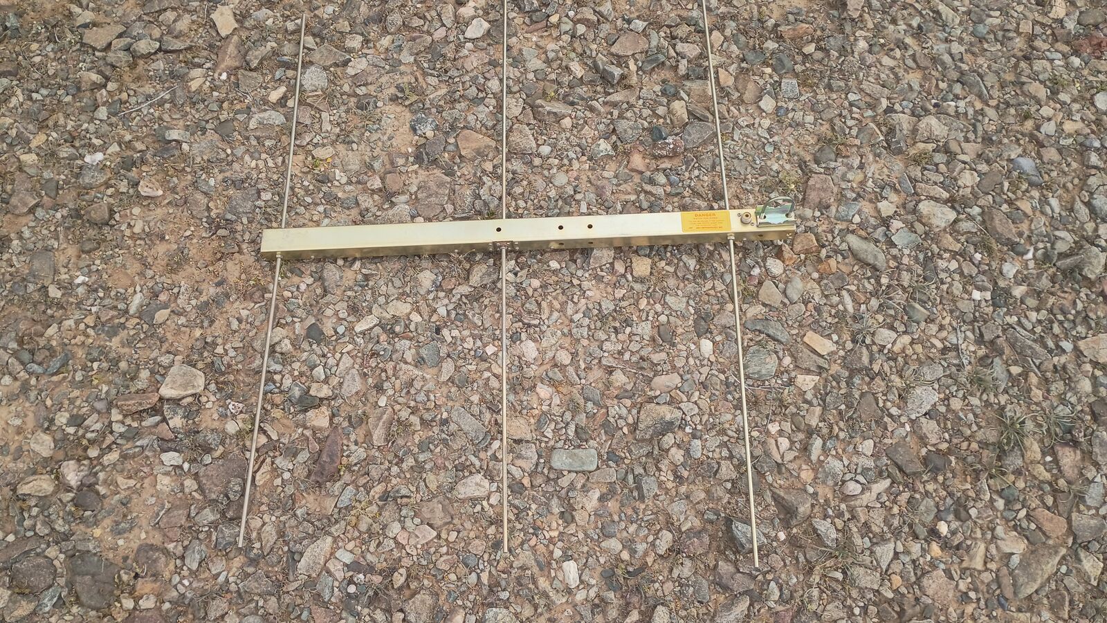 MFJ-1763, ANTENNA, 2M, PORTABLE, 3 ELEMENT BEAM