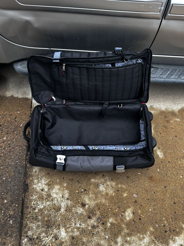 Marker Rule The Mountain Ski Duffle Bag Like New