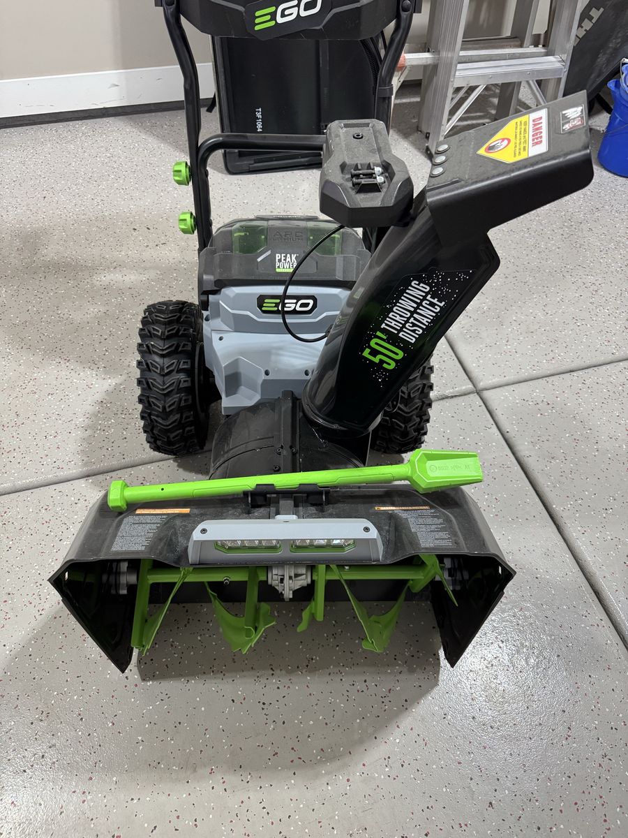 EGO Power+ Snow Blower 24" Self-Propelled w/ Peak Power - Black & Green Electric Snow Removal