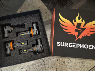 New in box 9005 9006 Light Bulbs Combo