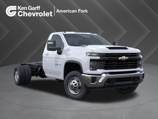 2026 Chevrolet Silverado 3500HD CC Work Truck