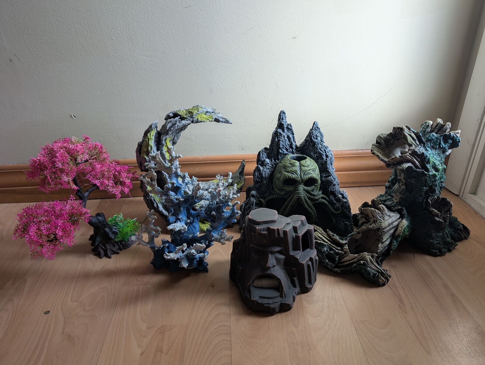 Large Aquarium decorations