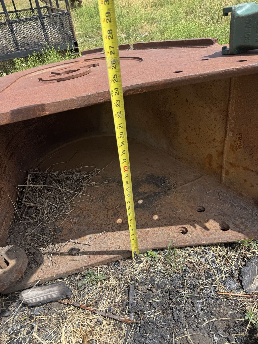 Excavator bucket 80 mm pins