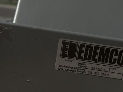 Edemco Hydraulic Grooming Table model 97500