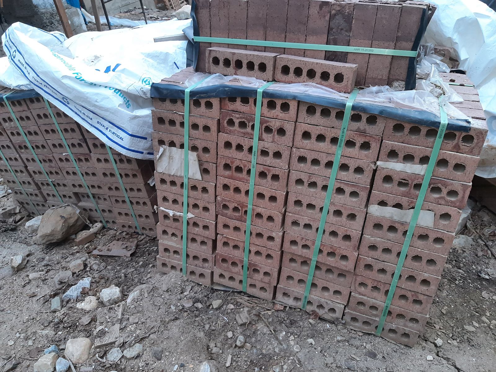 2500 bricks