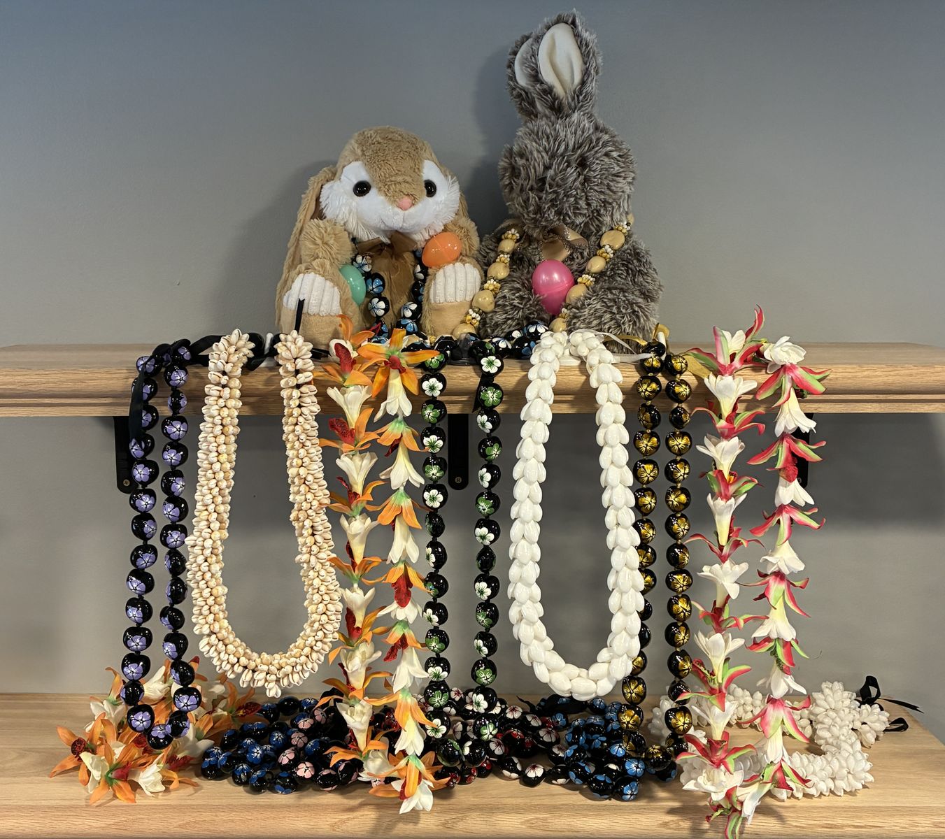 Hawaiian Leis for Easter, Weddings, Graduations, etc. Kukui Nut Necklaces Silk Tuberose Orchid Shell