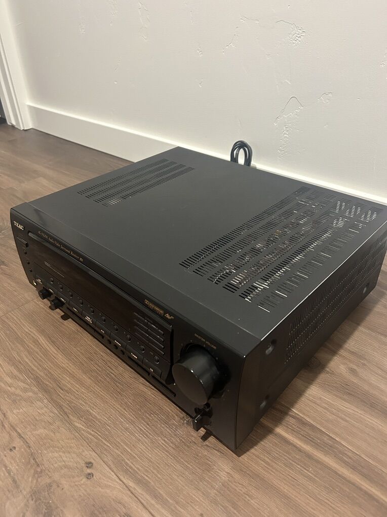 TEAC AG-V6200 Audio/Video Surround Receiver
