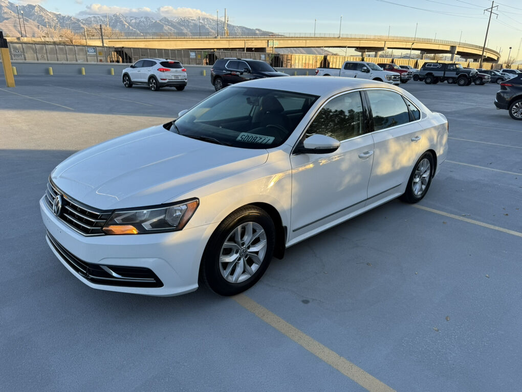 2016 Volkswagen Passat 1.8T S