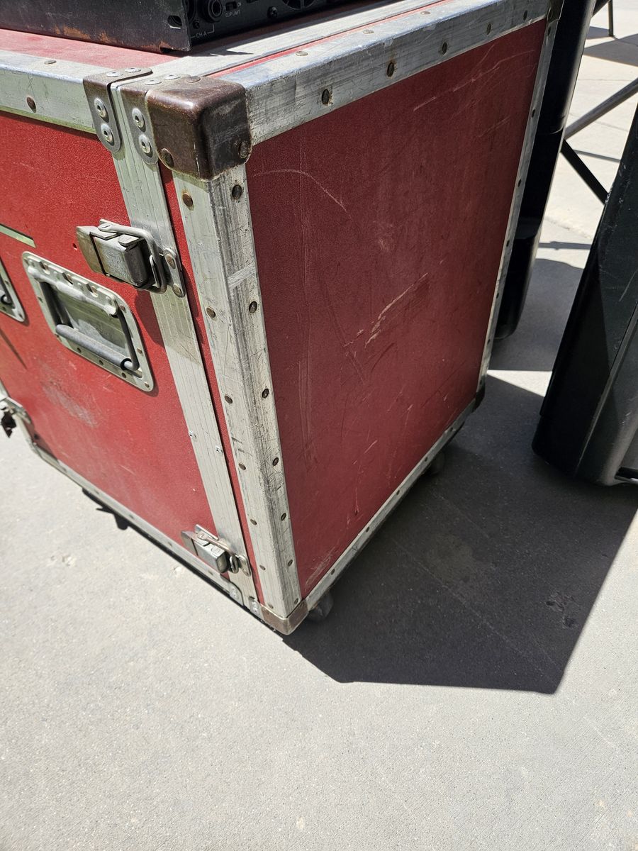 12 space rack on casters