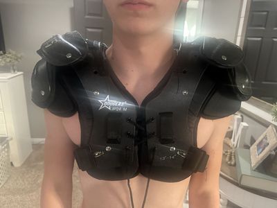 Douglas JP24 M Football Shoulder Pads - Youth Medium for 13-14" Shoulders, Excellent Condition