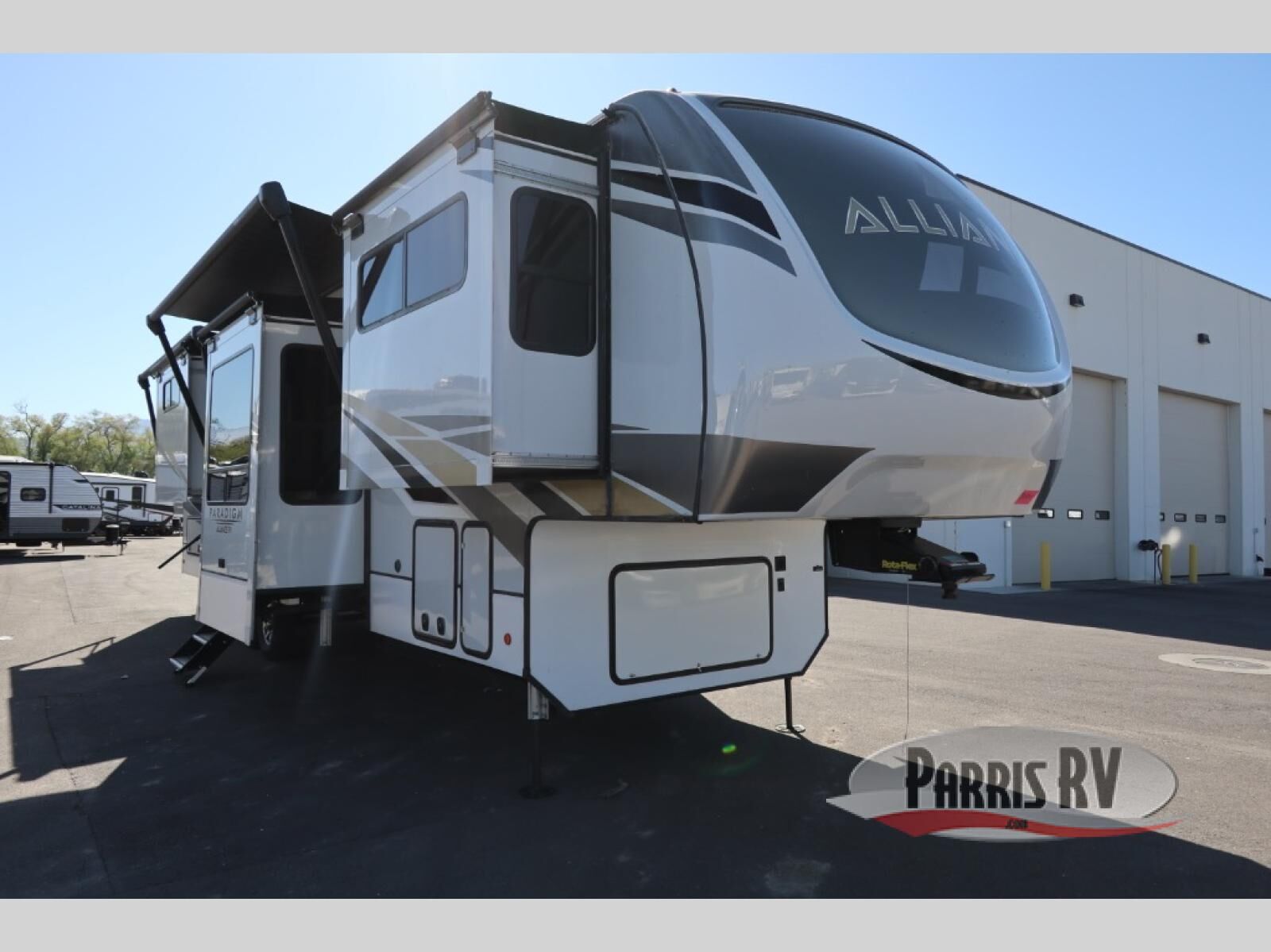 Used 2021 Alliance RV Paradigm 385FL