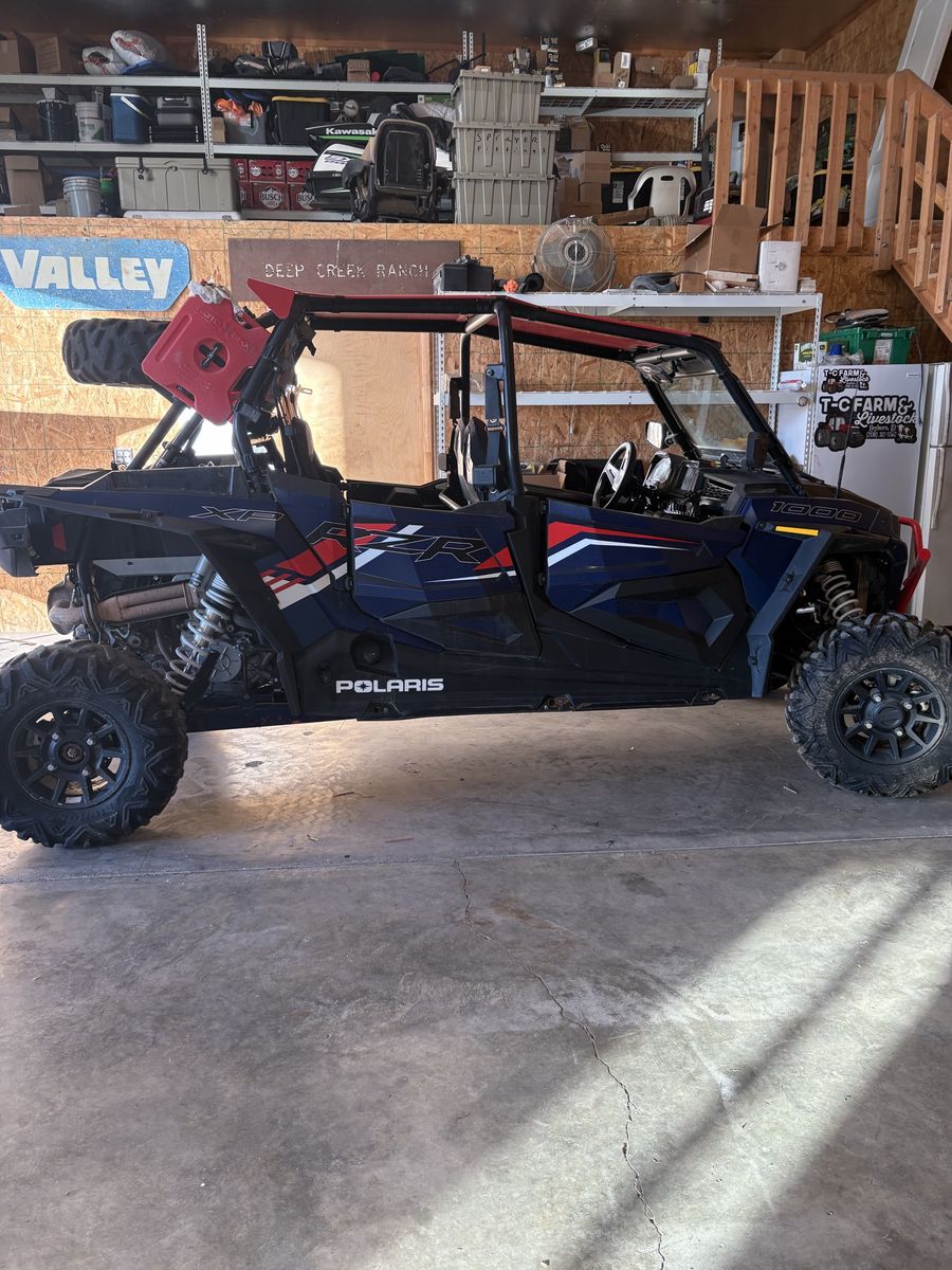 Polaris RZR XP 1000 EPS 4x4 UTV