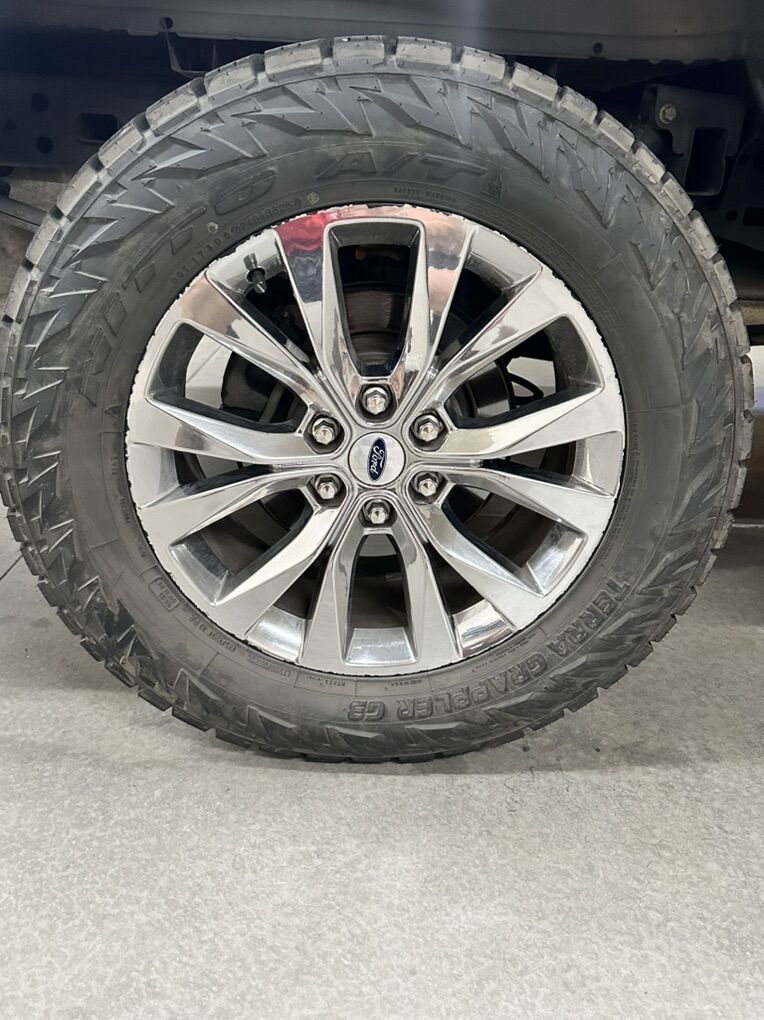 2015 Ford f150 lariat Stock 20 Chrome Wheels