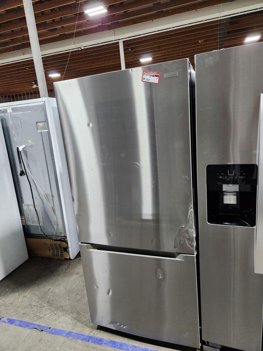 Vissani Stainless Steel Bottom Freezer Refrigerator - French Door, Dented