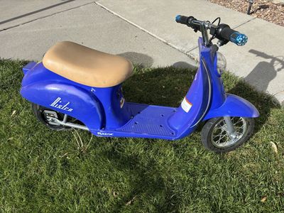 Razor motor scooter