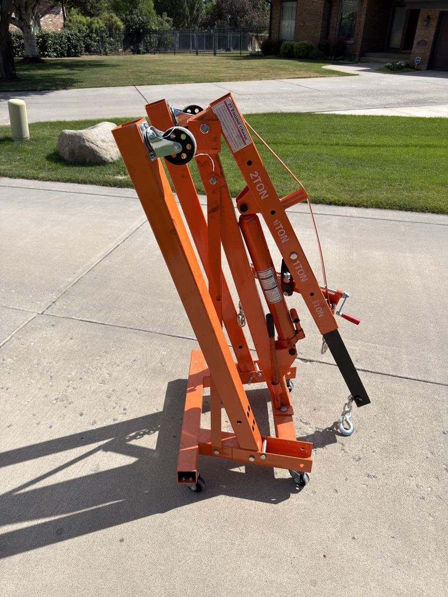 2-Ton Folding Engine Hoist Hydraulic Shop Crane