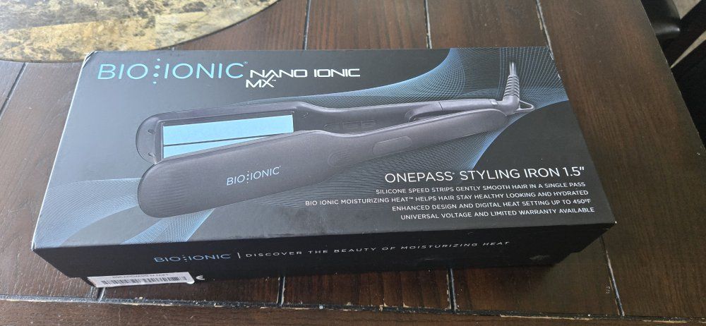 Bio Ionic Nano Ionic MX OnePass Styling Iron 1.5" Ceramic Flat Iron Straightener Hair Tool