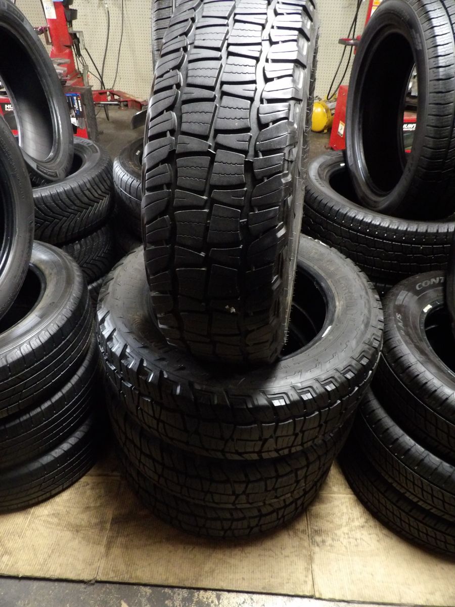 225/65R17 LAREDO UNIROYAL A/T SET OF USED TIRES 