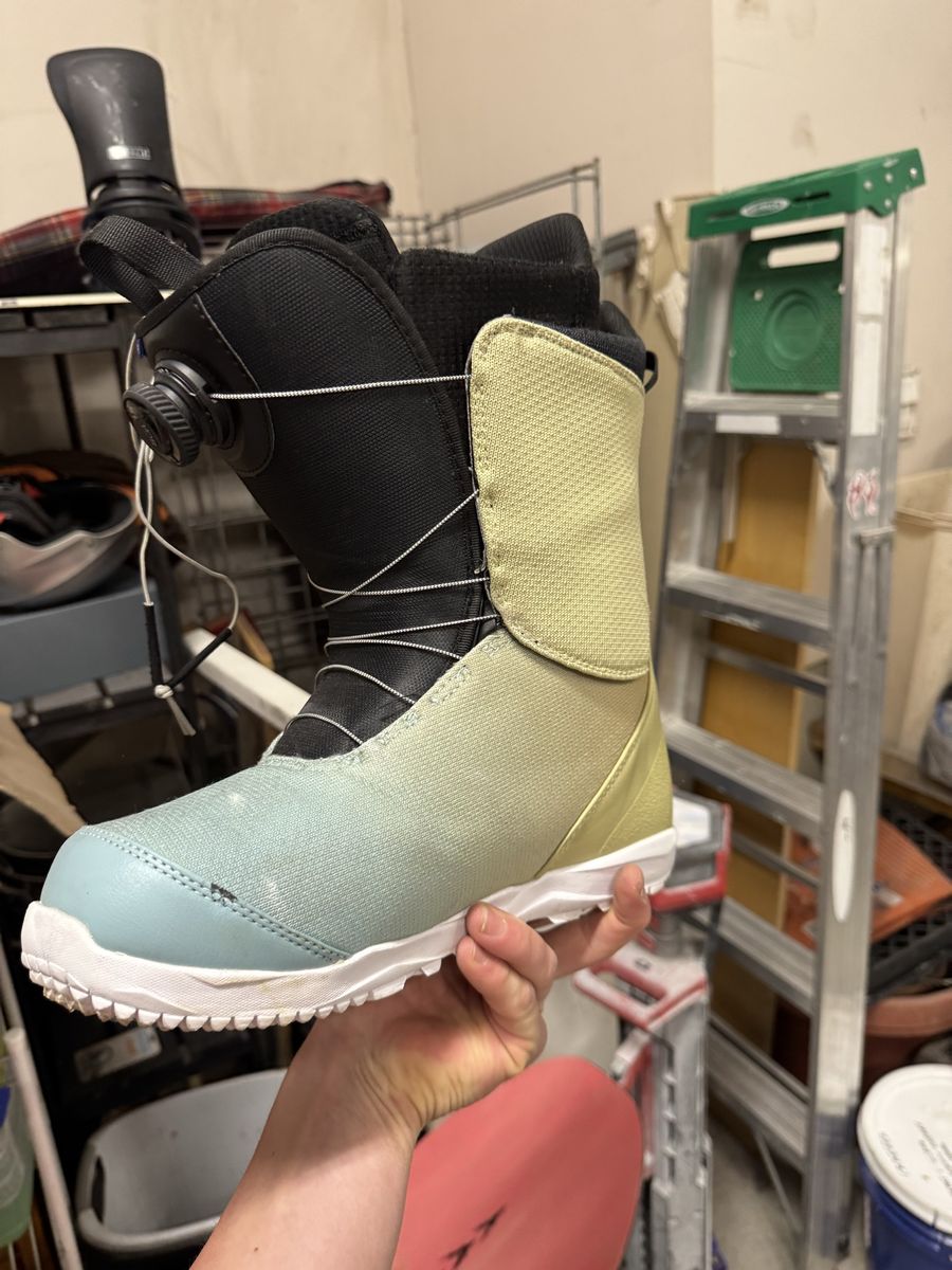 Men’s Burton swath boas