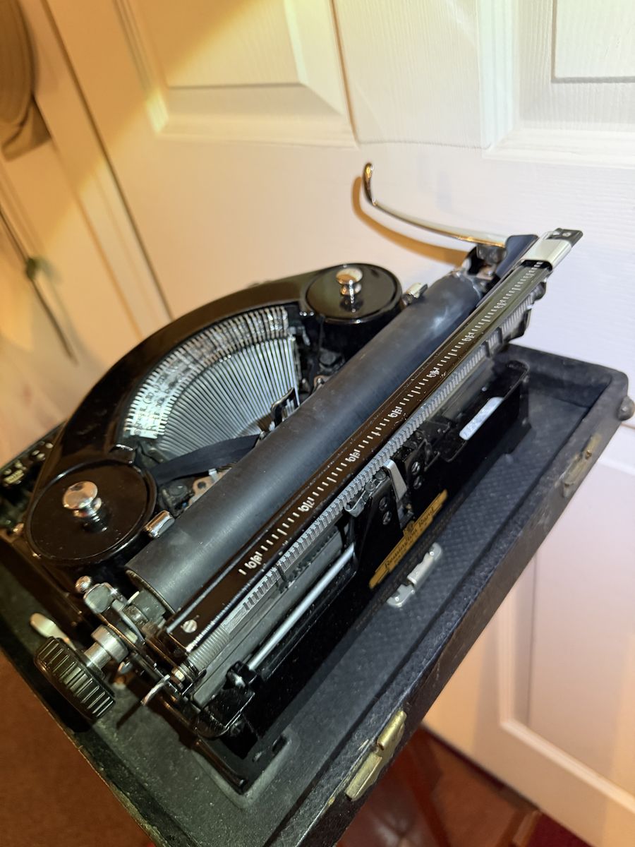 Main image 3
