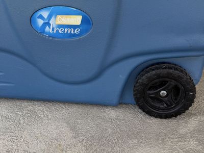 Coleman XTreme Large Cooler with wheels