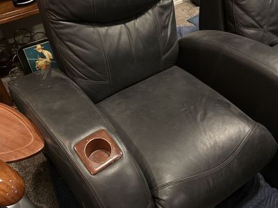 Black Leather 4-Chair Theater Seats