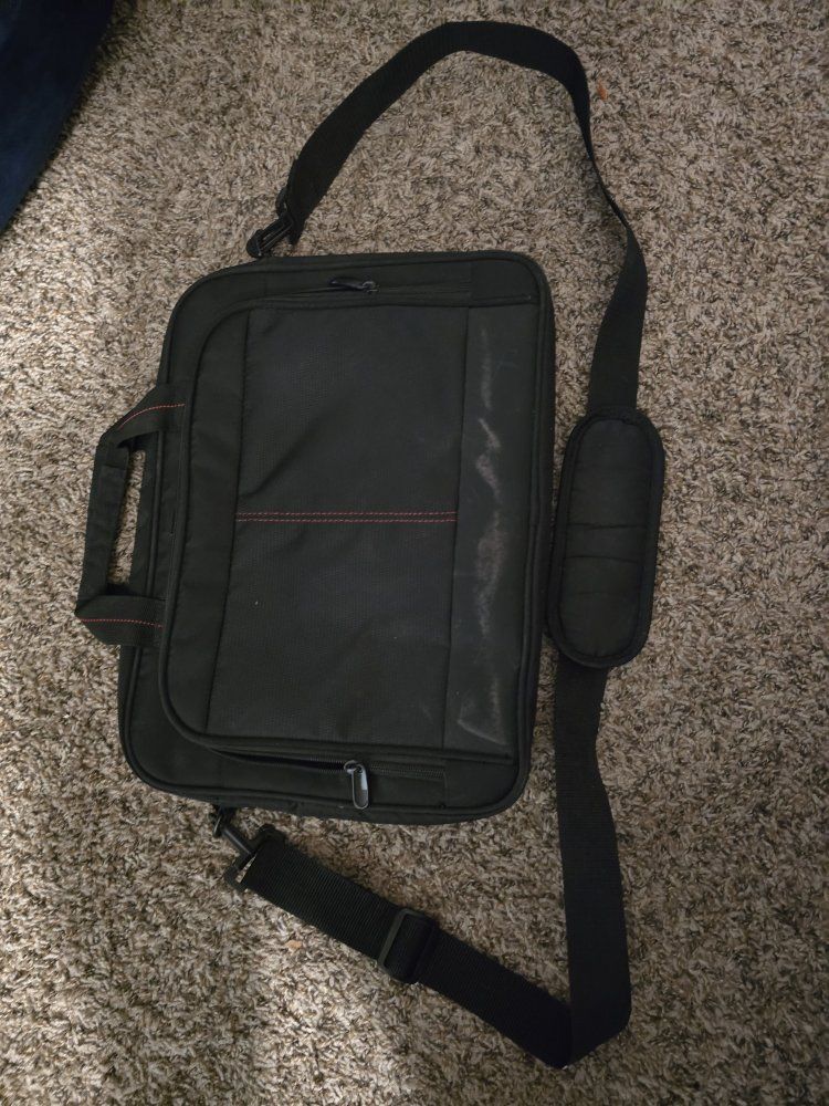 Targus Black Laptop Bag/Messenger Bag with Shoulder Strap, Multiple Pockets