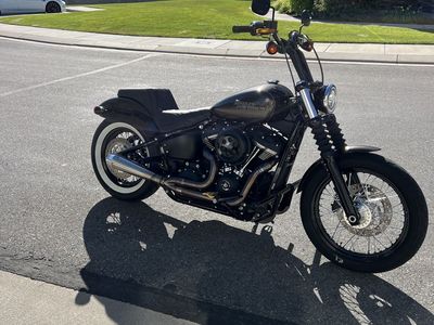 2019 FXBB M8 Streetbob