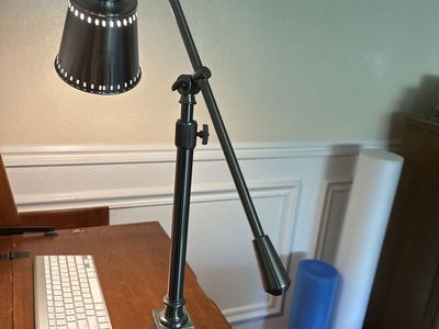 Table lamp