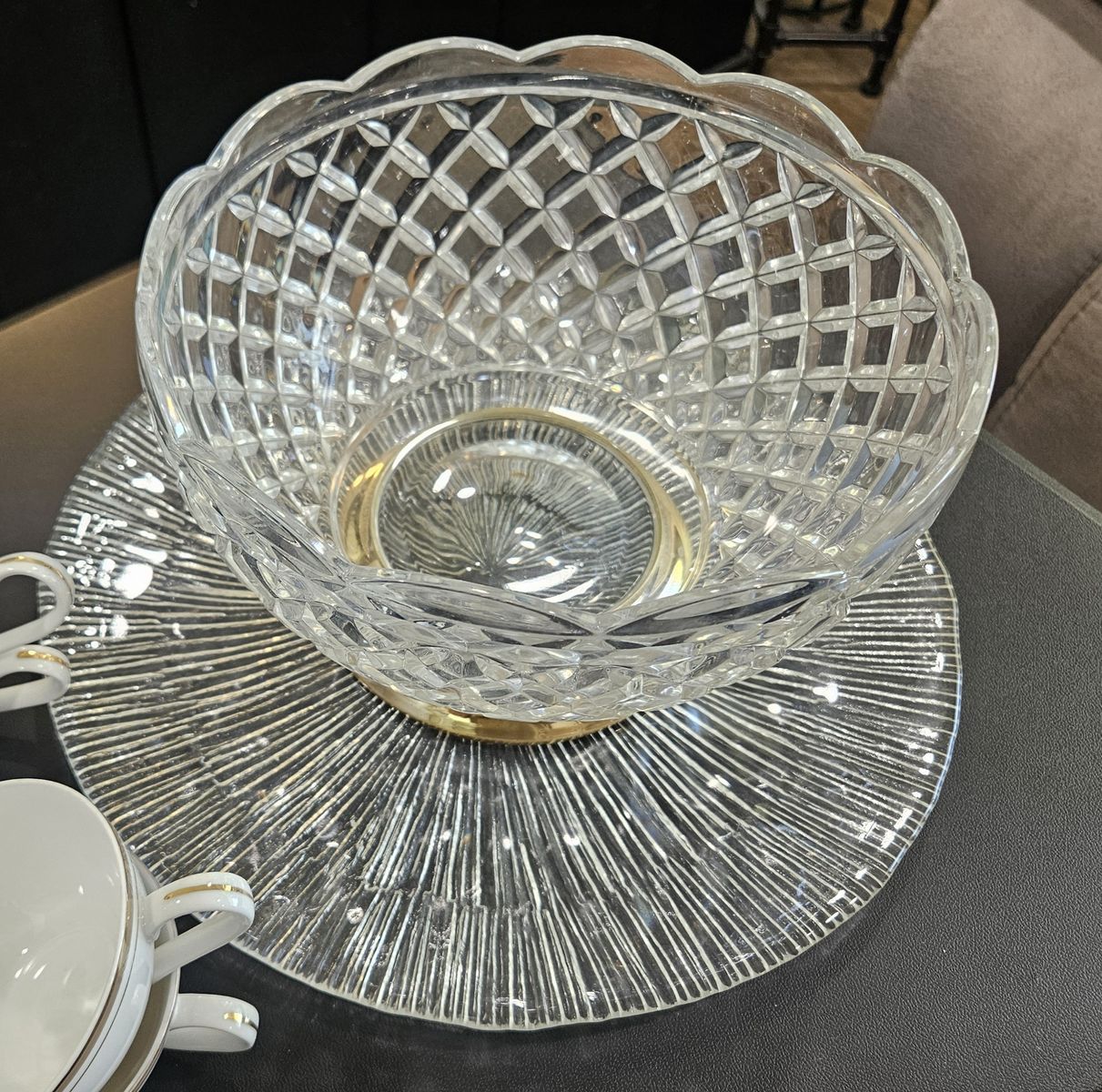 Crystal bowl and serving tray