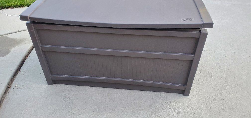 Lg Deck Box