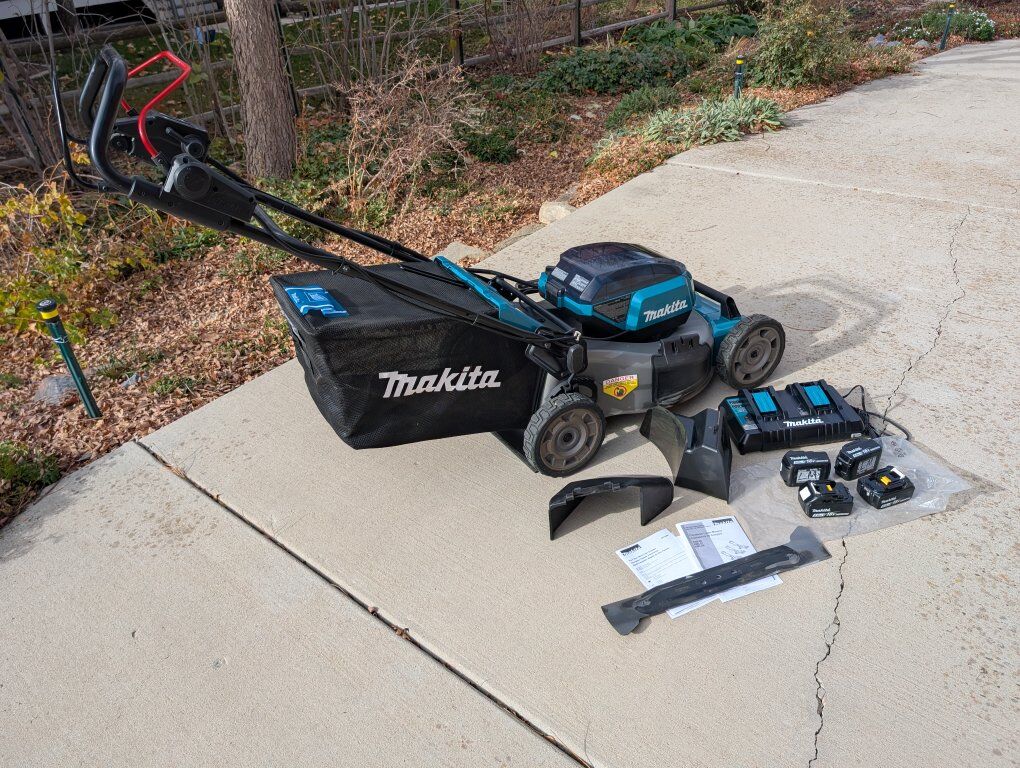 MAKITA 36V Cordless Lawn Mower