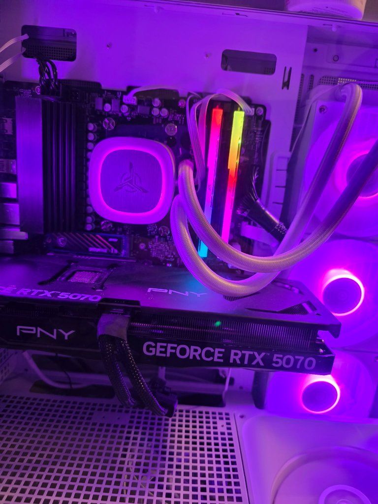 Main image 3