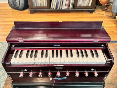 Maharaja Musical Instruments Harmonium - Dark Wood Finish with Key