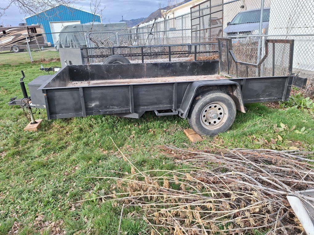 7x11 metal trailer with ramp