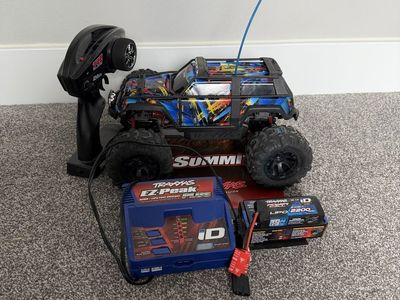 Traxxas Summit 1/16