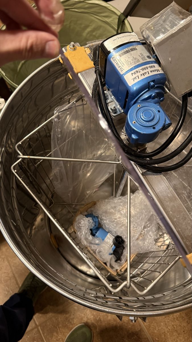 Mann Lake Stainless Steel Electric Honey Extractor with Parvalux Motor
