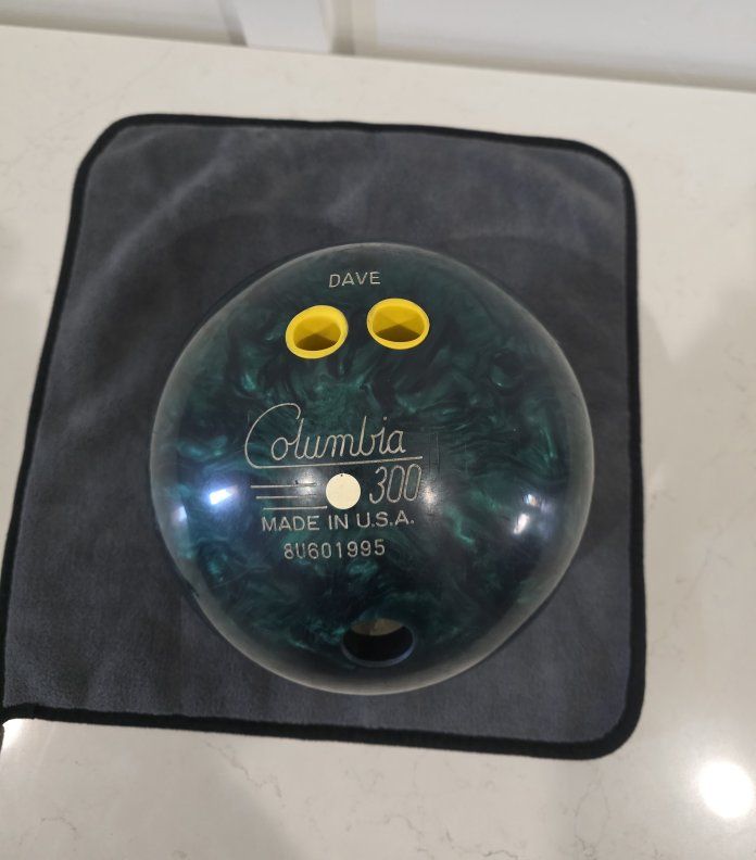Columbia 300 WDOT Bowling Ball