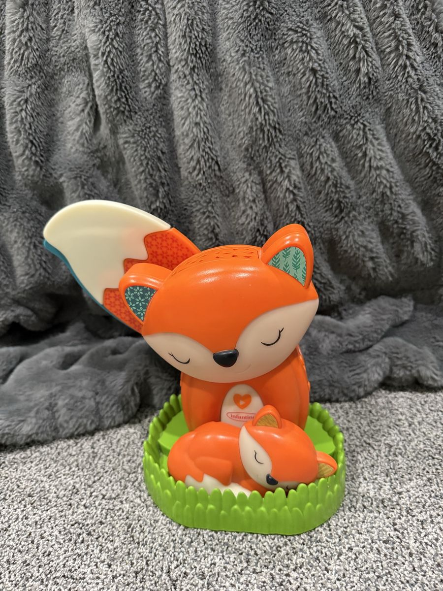 Infantino 3-in-1 Projector Musical Soother & Night Light - Fox, Gently Used