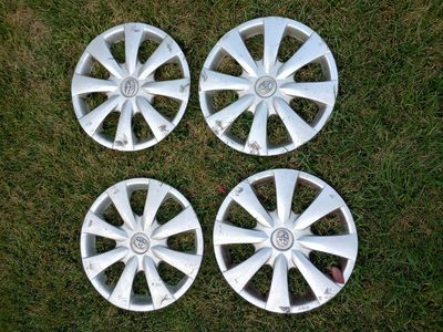 2010 Toyota Corolla 15 hubcaps