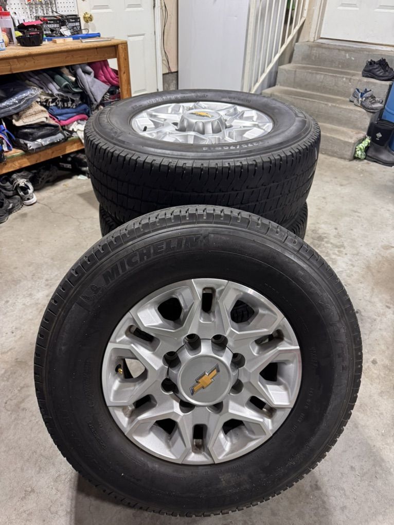 275/70R18 HD Truck Tires And Rims